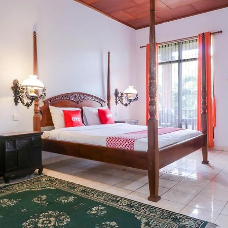 Oyo 1930 Ananda Beach Hotel サヌール 外观 照片